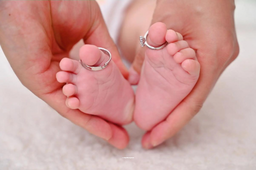 巴中宝宝睡觉头上都是汗