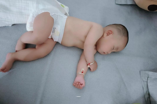 巴中宝宝发烧可以喝牛奶吗